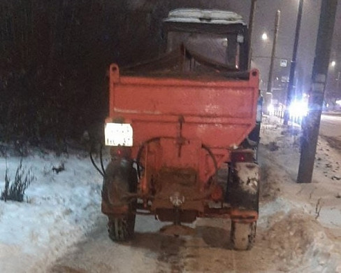19 КДМ вышли утром на противогололедную обработку дорог в Иванове